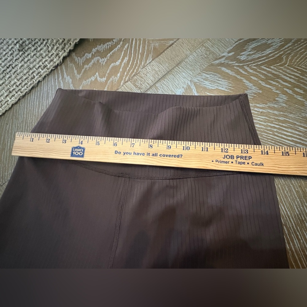 VUORI Inversion Rib Legging Size Medium - Picture 10 of 13